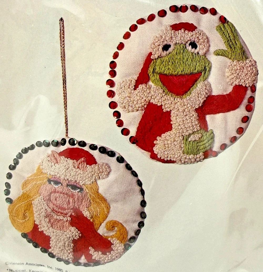 Vintage Crewel Christmas Ornament Kit Kermit the Frog Miss Piggy 7133 New Sealed